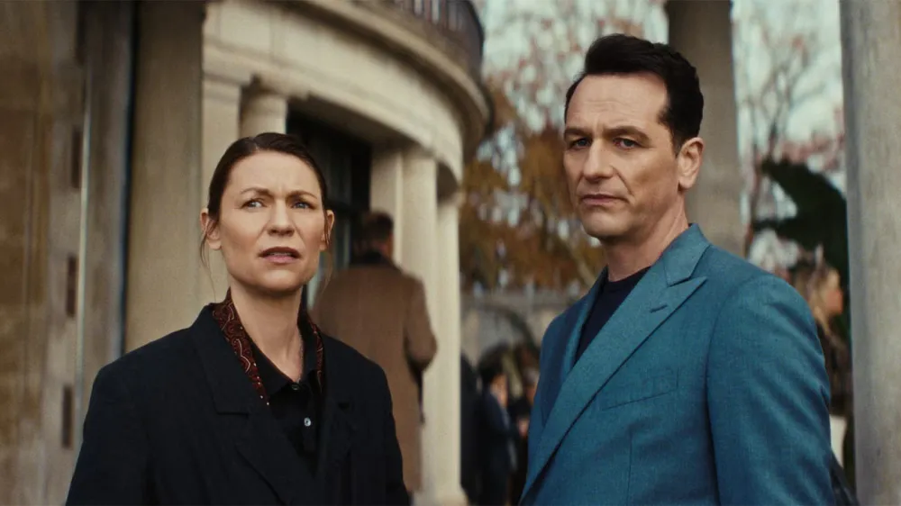 Claire Danes and Matthew Rhys in The Beast in Me