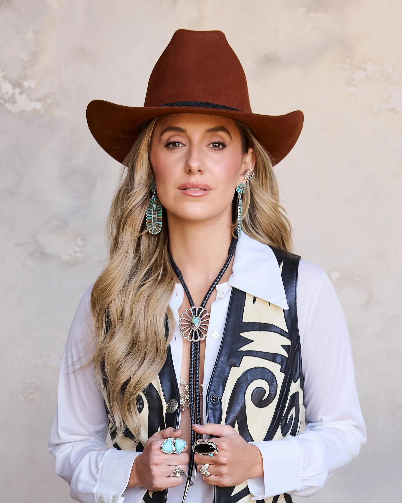 What Would Lainey Wilson Do Inside Her Commitment to Giving Back Kindness Is My Superpower LAINEY WILSON copyright CECE DAWSON 022425_LaineyWilson_WWDeluxe_0468_crop