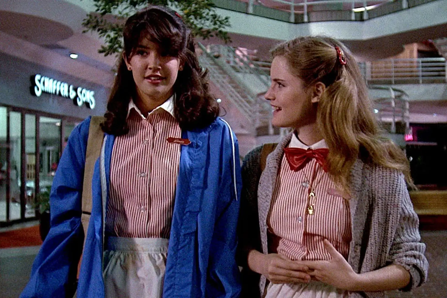 Phoebe Cates and Jennifer Jason Leigh in Fast Times at Ridgemont High