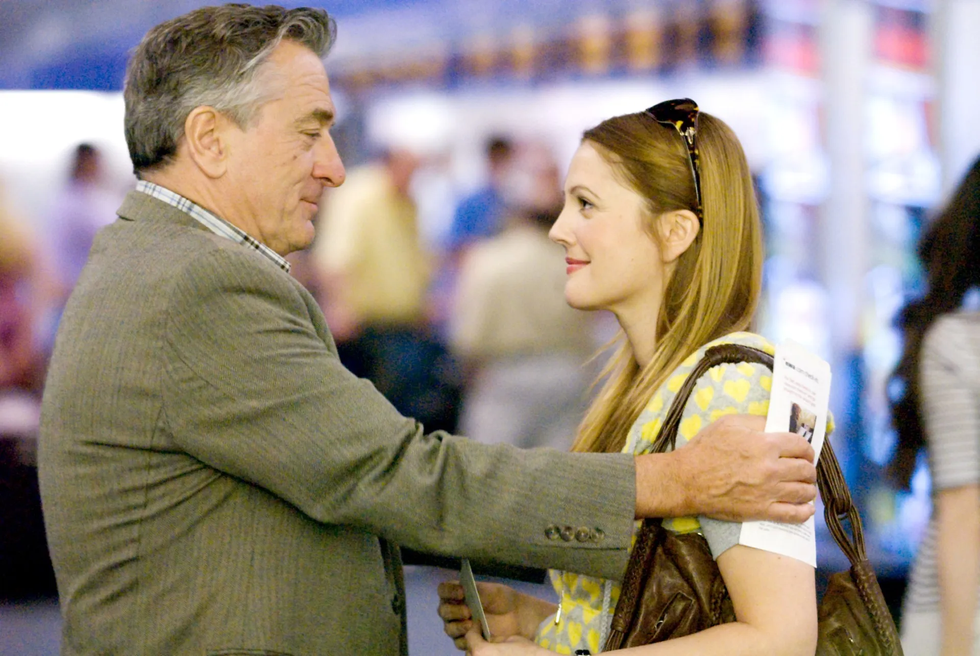 Robert De Niro and Drew Barrymore in Everybody's Fine