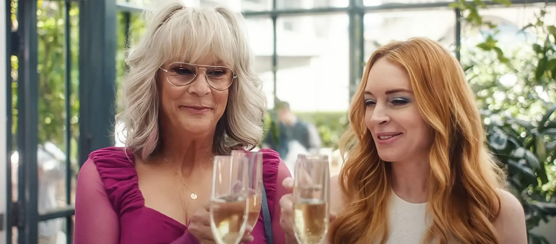 Jamie Lee Curtis and Lindsay Lohan in Freakier Friday