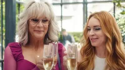 Jamie Lee Curtis and Lindsay Lohan in Freakier Friday