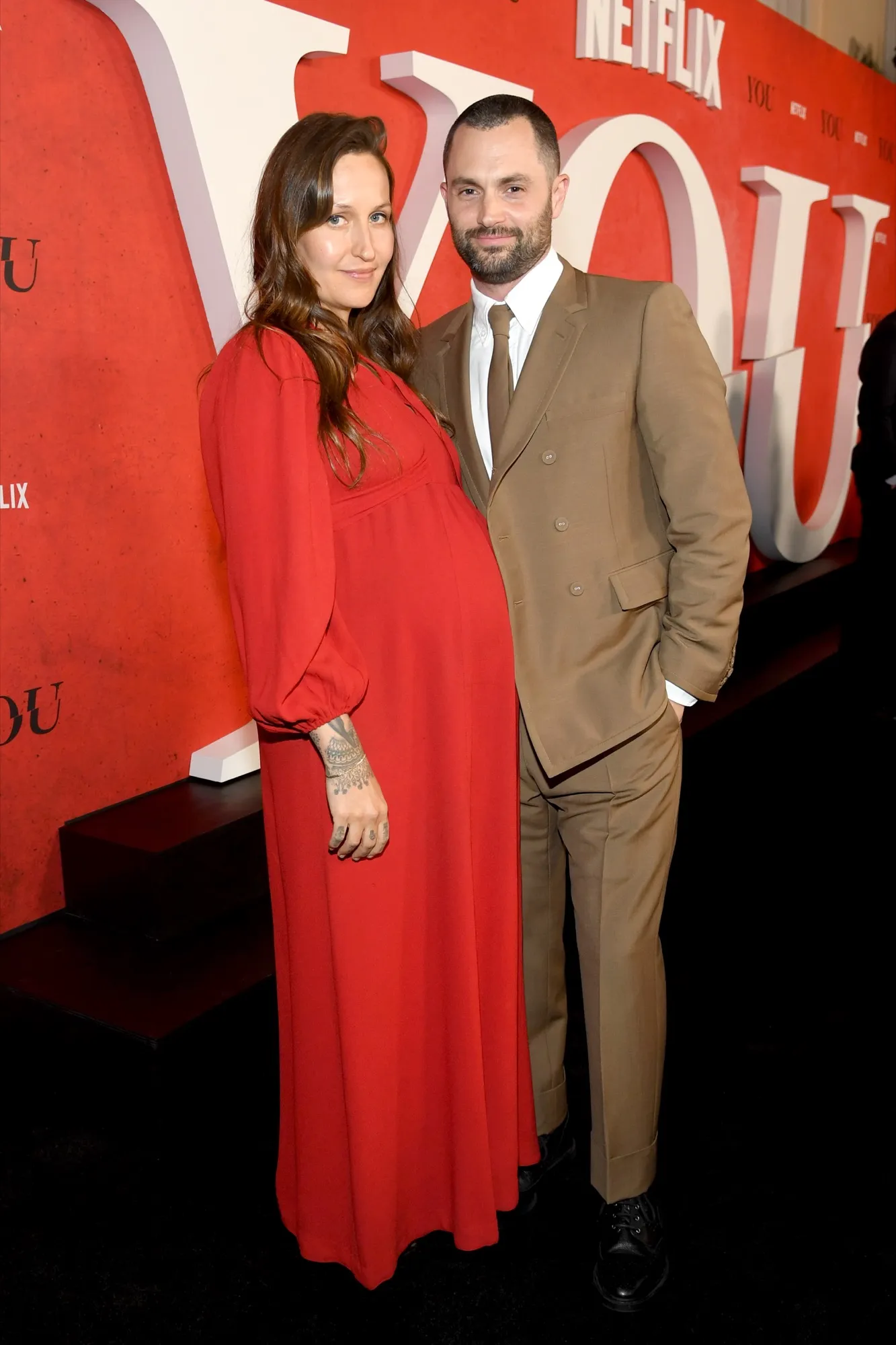 gettyimages-2211690157-domino-kirke-penn-badgley