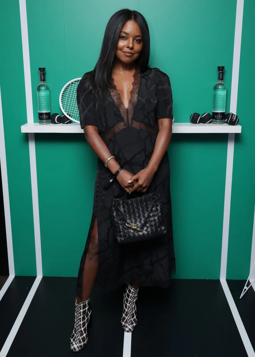 jonas20 surprise guests adrienne warren