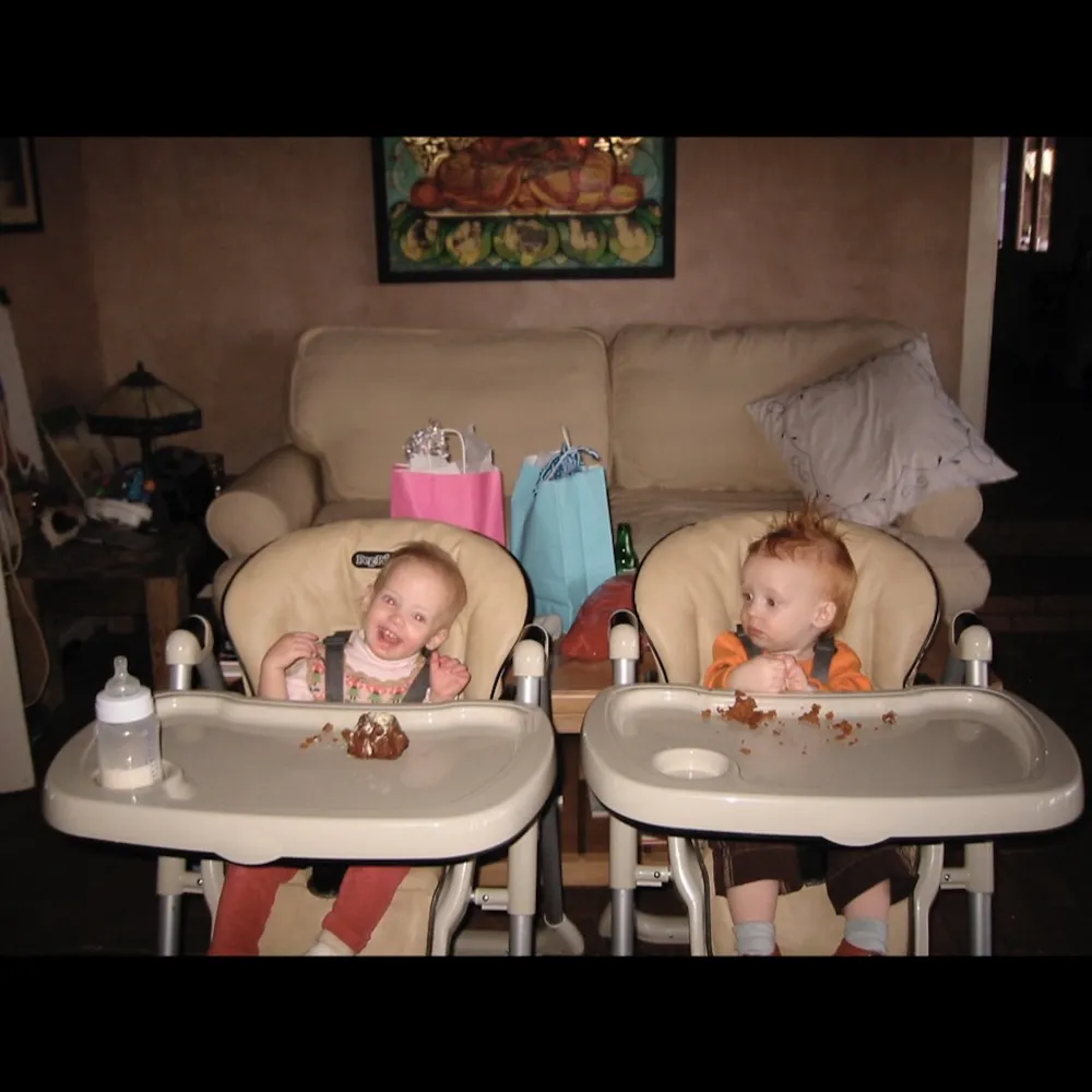 julia-roberts-shares-rare-photo-of-twins-to-celebrate-their-21st-birthday