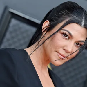 kourtney kardashian mascara