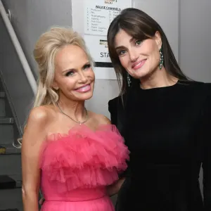 Kristin Chenoweth and Idina Menzel Wicked