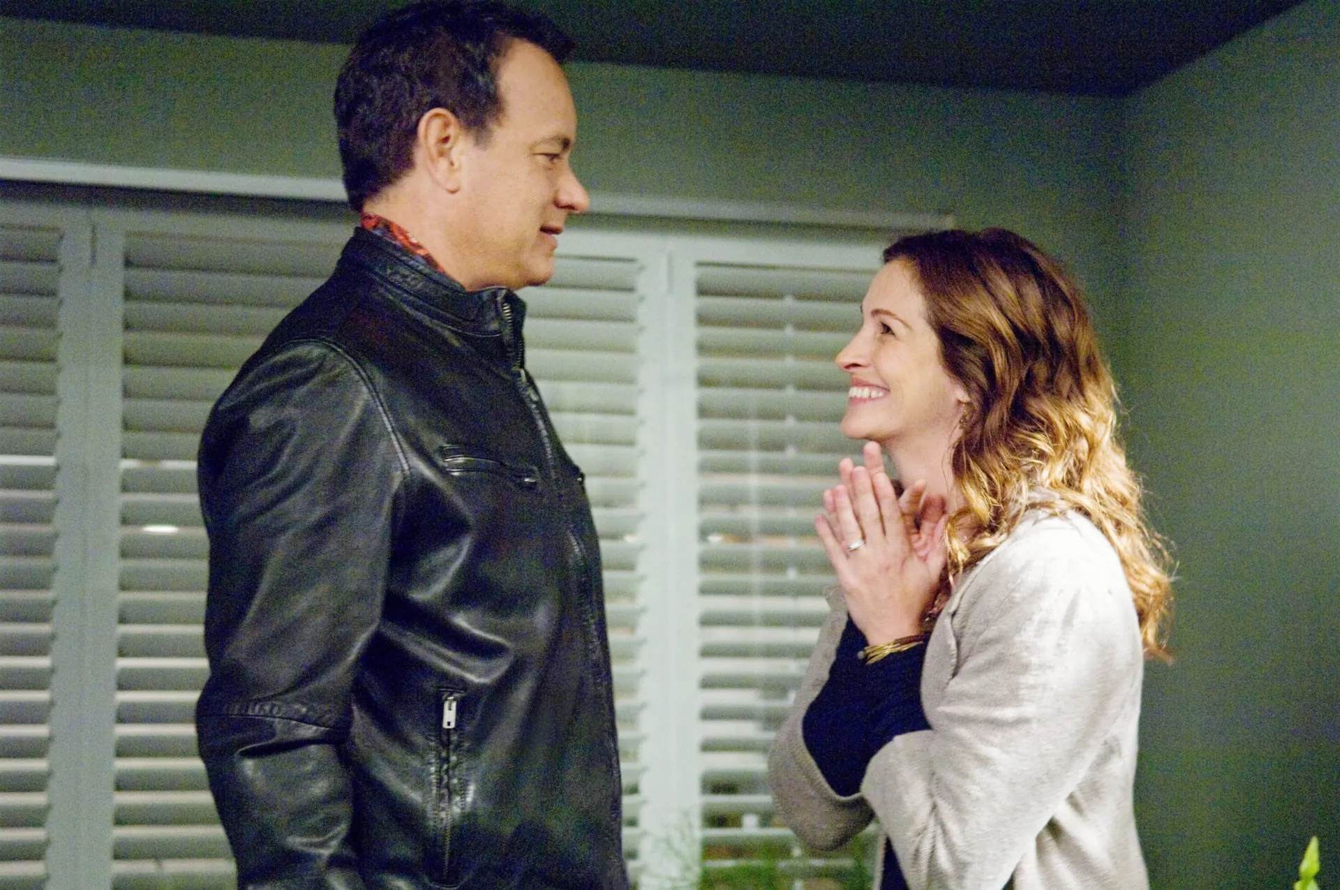 Tom Hanks and Julia Roberts in Larry Crowne