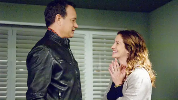 Tom Hanks and Julia Roberts in Larry Crowne