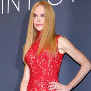 Nicole Kidman Travel Sneakers