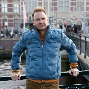 3072213_0125b-phil-keoghan-amazing-race