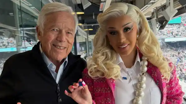 Cardi Bs Outfit Goes Viral in Photo With Patriots Owner Robert Kraft