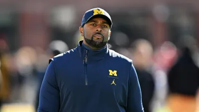 Acting head coach Sherrone Moore of the Michigan Wolverines 1800541021