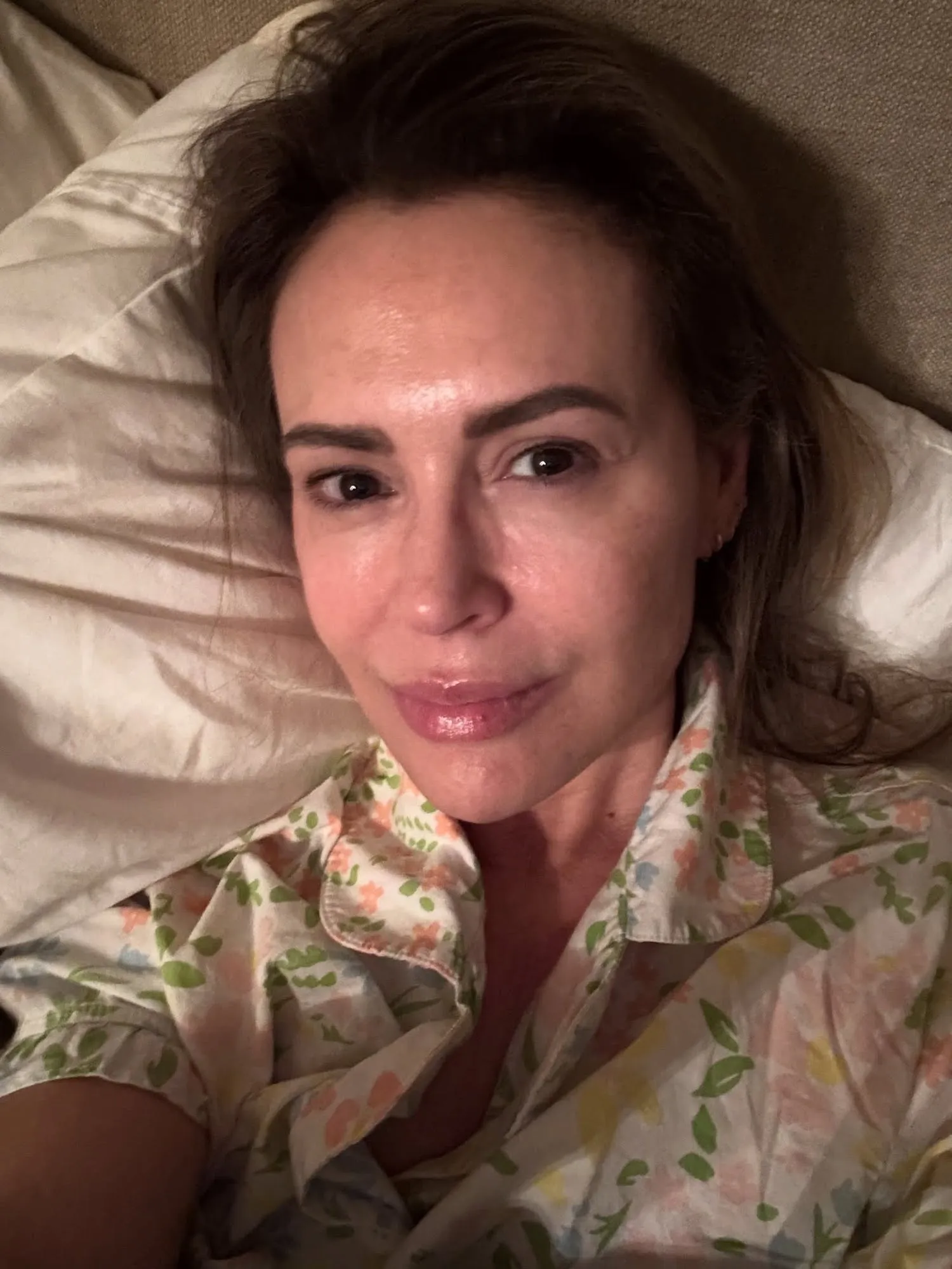 Alyssa-Milano-IG-589804882_18546703255053876_7635984626109390576_n