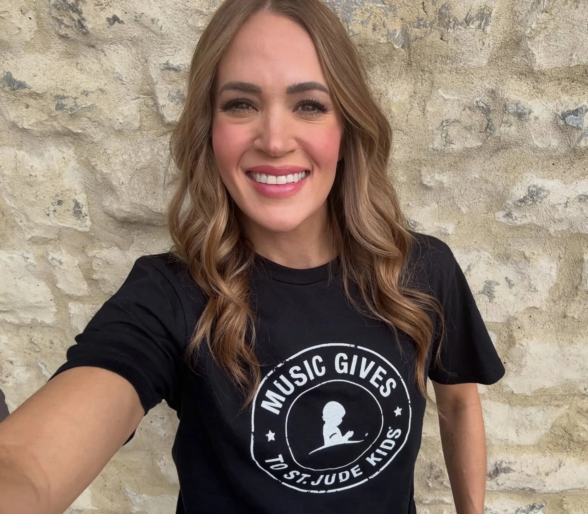 Fans Think Carrie Underwood Looks Like a Different Person in Photo With New Hairstyle