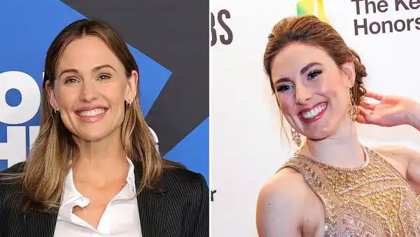 Feature Jennifer Garner Masters the Art of a Nutcracker French Twist Tiler Peck