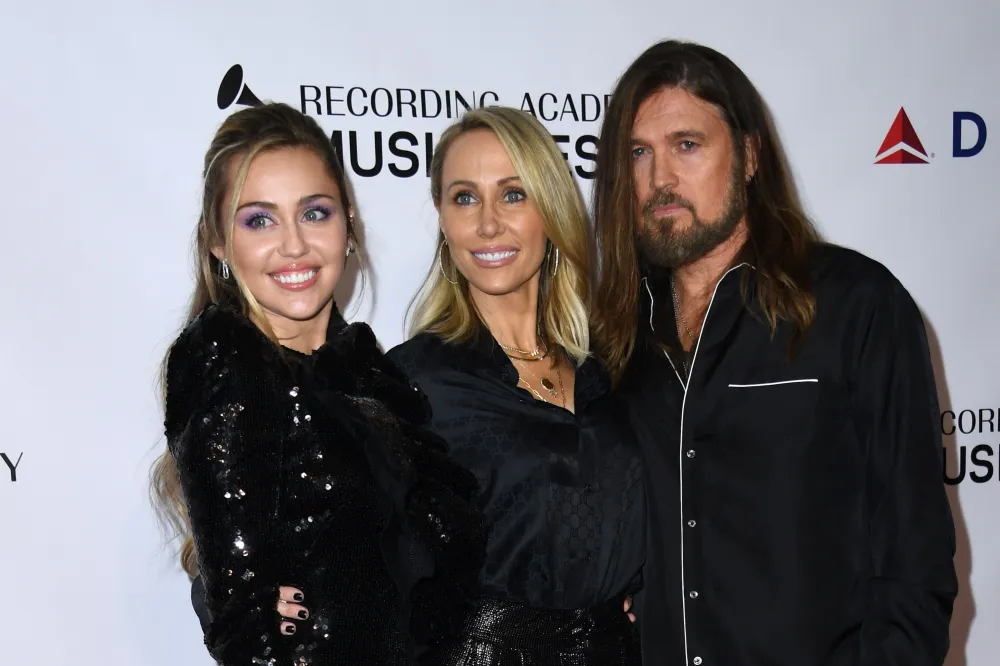 Billy Ray Cyrus Responds to Womans Claim That Shes Miley Biological Mom