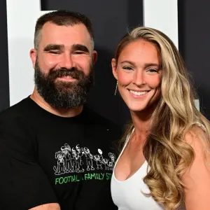 GettyImages-1668786719.-JasonKelceKylieKelcejpg.jpg