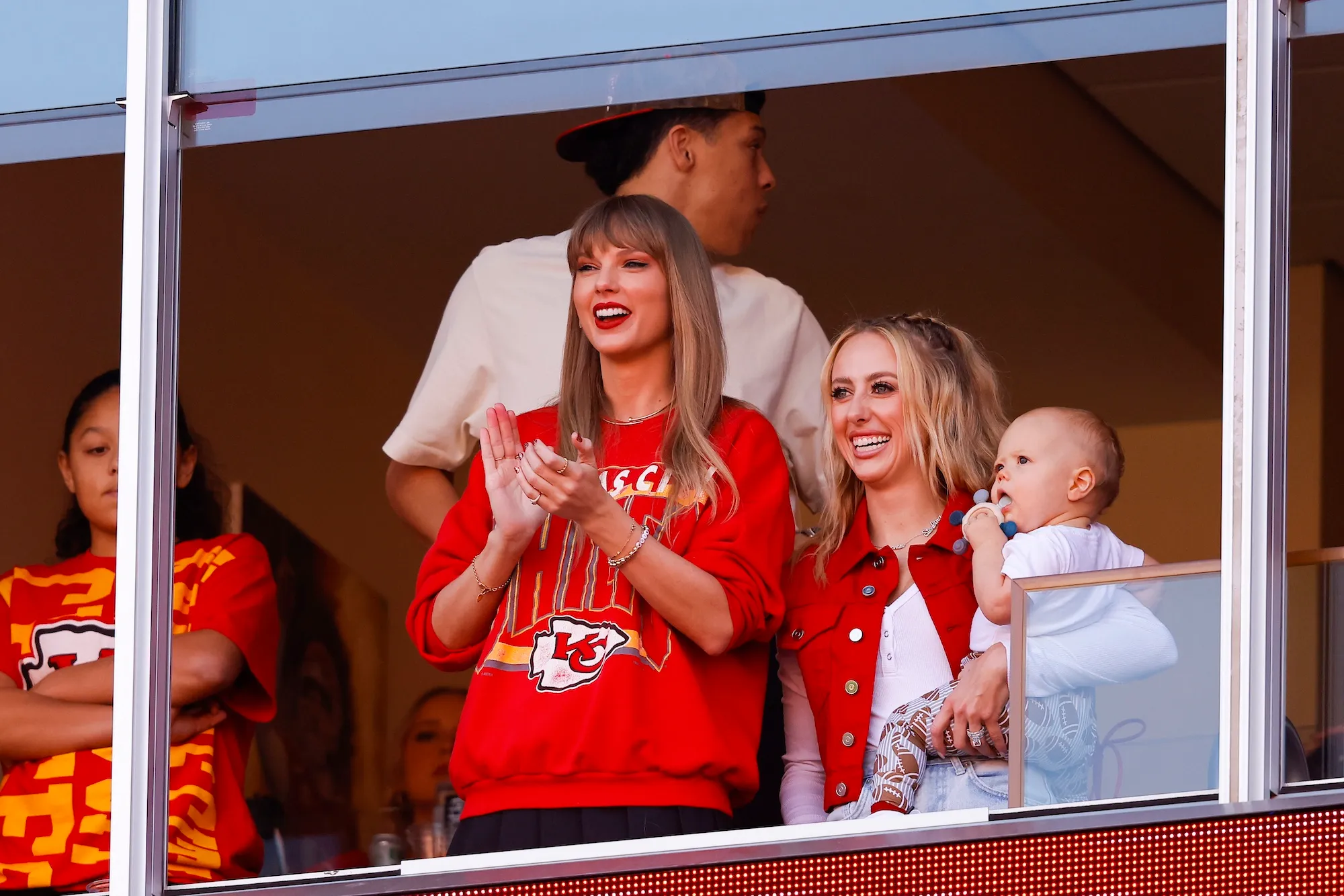 Taylor Swift Partied With Brittany Mahomes Chiefs WAGs at Festive Holiday Party