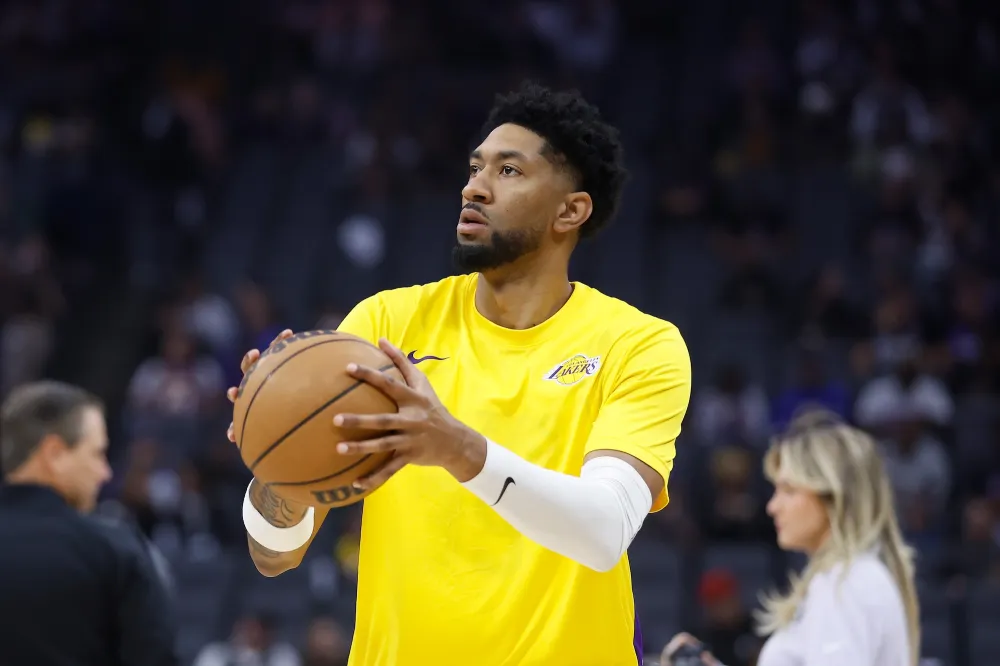 GettyImages-1795219845 christian wood breakin