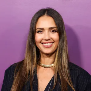 Jessica Alba ugg slippers