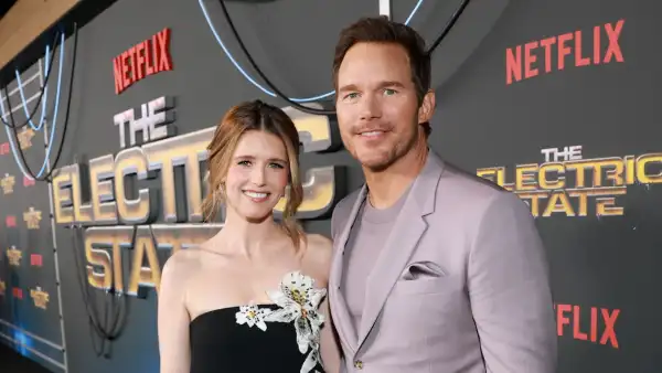 GettyImages-2201854759 Chris Pratt Debunks Rumor Maria Shriver Introduced Him to Wife Katherine
