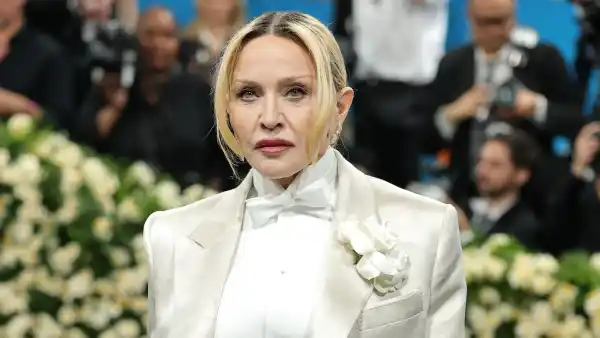 GettyImages-2213617886-Madonna-Celebrates-Hanukkah-with-Kids-in-Rare-Family-Photo