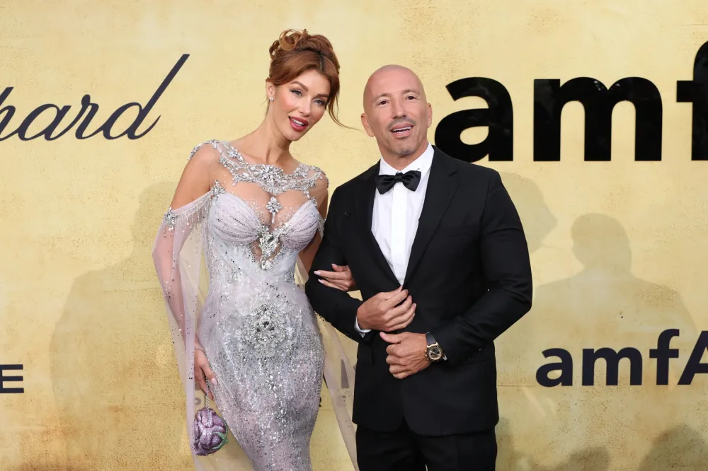 Selling Sunsets Jason Oppenheim Says He Plans to Marry Jessica Vargas