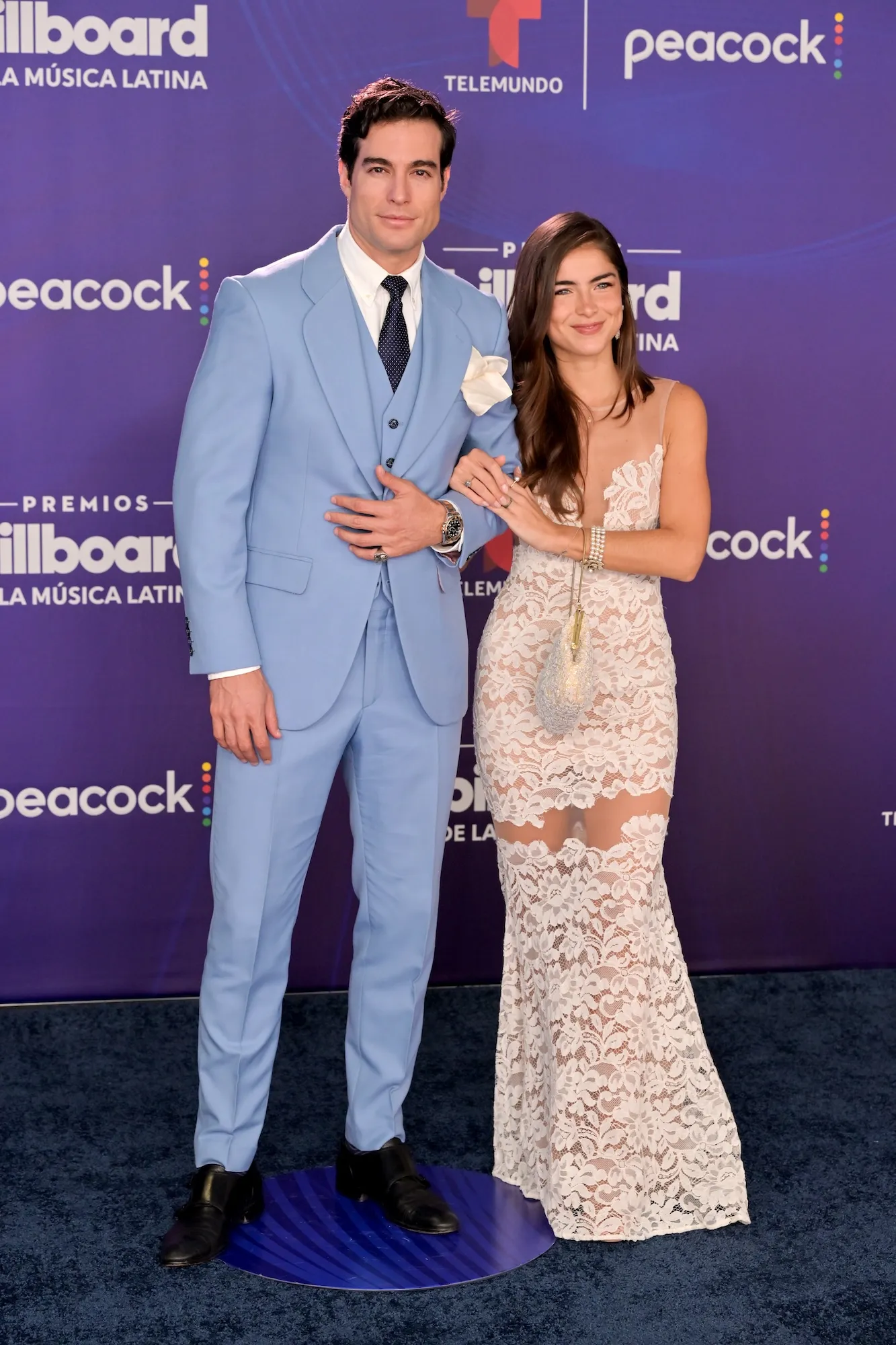 Danilo Carrera y su novia Camila Velayos