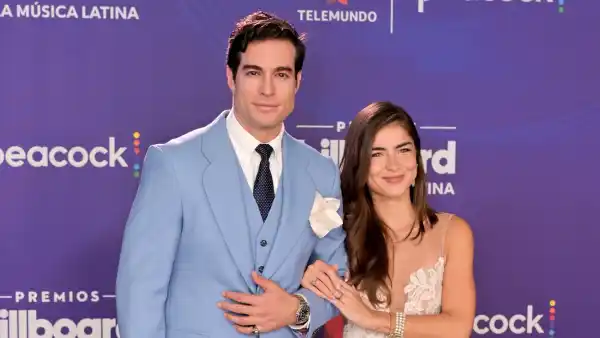 Danilo Carrera y su novia Camila Velayos