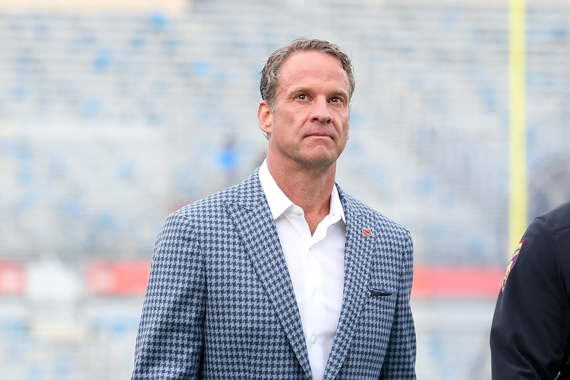 Ole Miss Left Lane Kiffins Clothes By Street After Sudden Exit Report