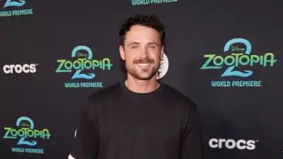 GettyImages-2246600188-dylan-efron