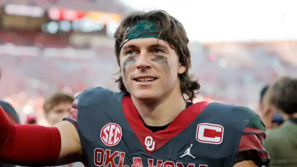 GettyImages-2247398295 John Mateer November 2025.jpg