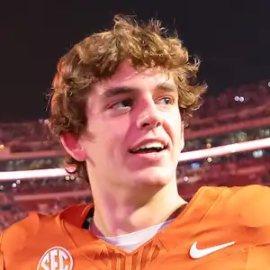 GettyImages-2248967901 Arch Manning November 2025