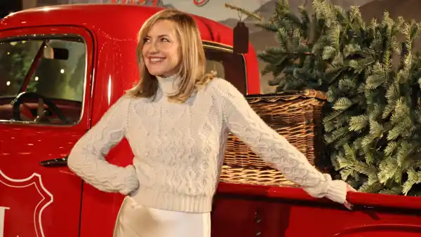 Kate Hudson attends the media preview for The Ralph Lauren Holiday Experience on December 05, 2025 in West Hollywood, California.