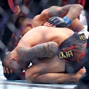 GettyImages-2250450860 Alexandre Pantoja ufc injury