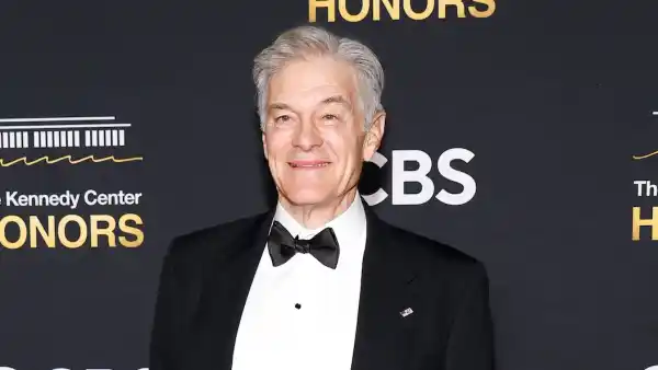 Dr. Oz Tells Federal Employees to Eat Less Over the Holidays: Report