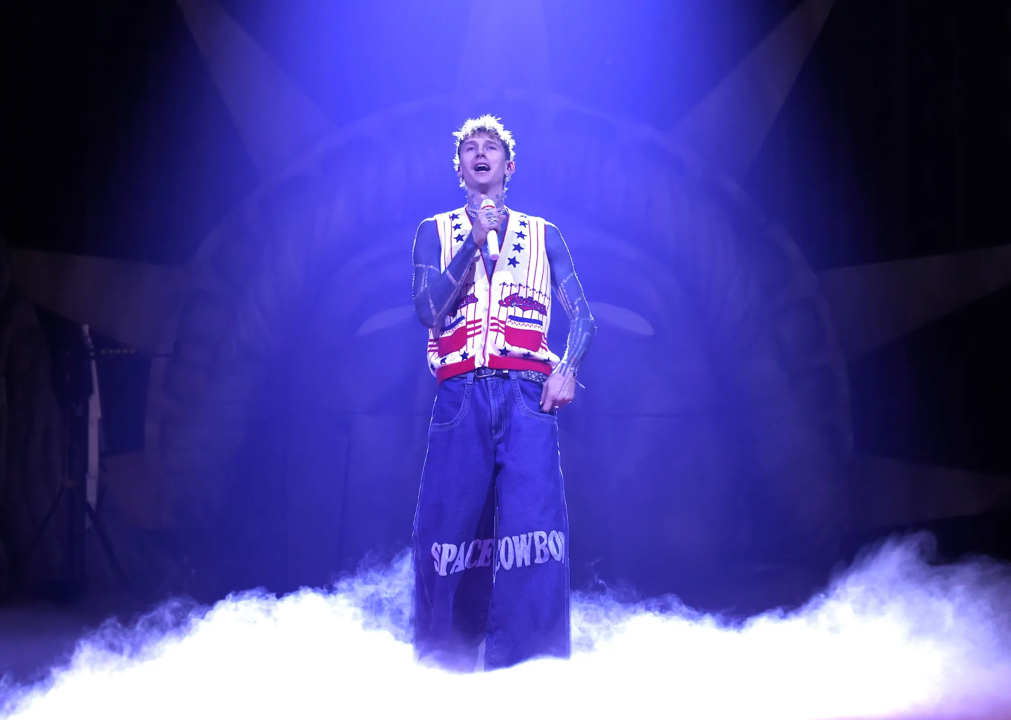 GettyImages-2252301714-mgk