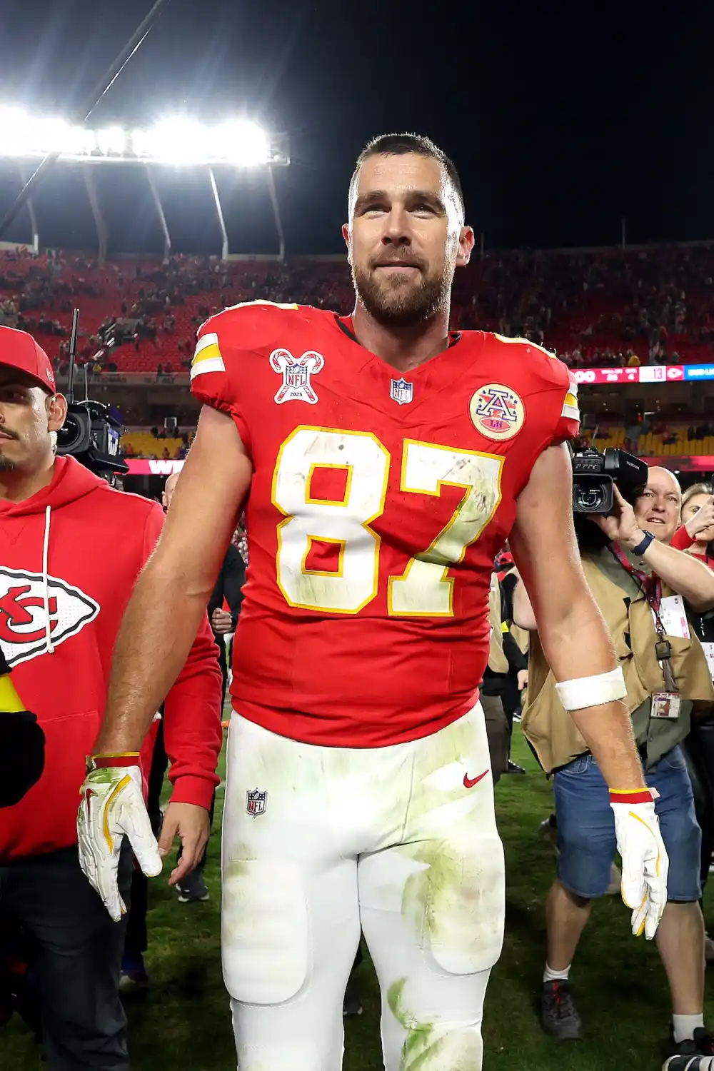 Chiefs Staff Stops Cameras From Following Travis Kelce After Christmas Loss