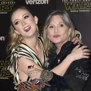 GettyImages-501403068 Billie Lourd Reflects on Her Mom Carrie Fishers Death 9 Years Later