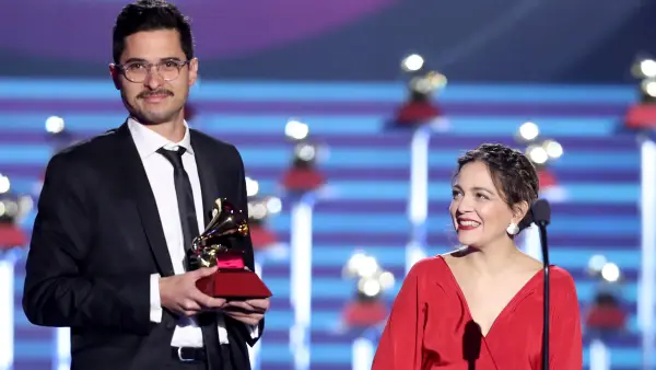 Juan Pablo López, Natalia Lafourcade y Bruno Bancalari.
