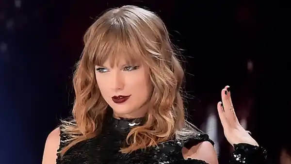 Taylor Swift Appears to Change Lyrics to 2 'Reputation' Songs on Apple Music