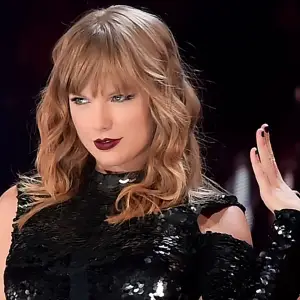 Taylor Swift Appears to Change Lyrics to 2 'Reputation' Songs on Apple Music