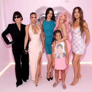 GettyImages2241866247Khloe and Kris Reveal Who Pays for the KardashianJenners Holiday Party