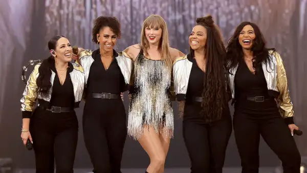 FEATURE How Much Did Taylor Swift Pay Her Dancers What We Know About Her Bonuses and More