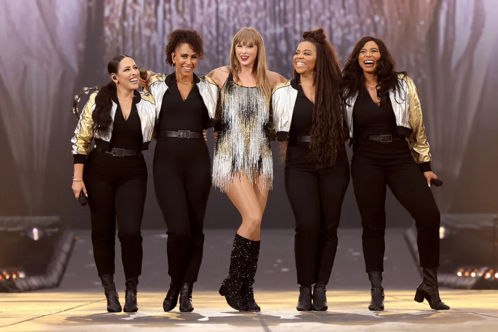 FEATURE How Much Did Taylor Swift Pay Her Dancers What We Know About Her Bonuses and More