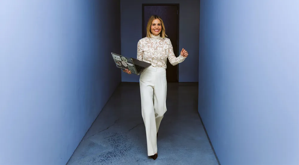 Inline Candace Cameron Bure 2552 Luxury Handbag Shopping