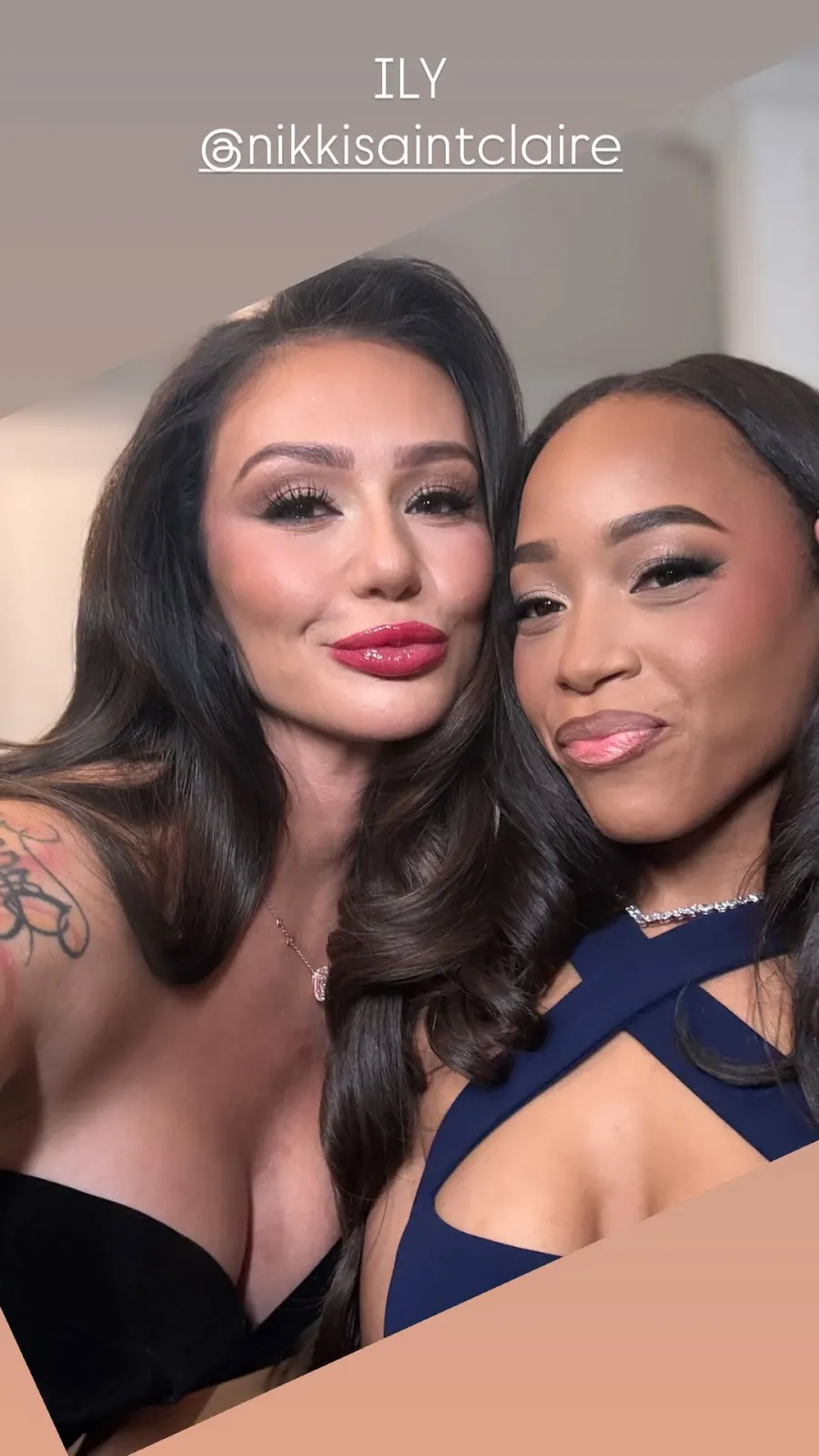 Jenni-and-Nikki-Hall-3780542055551119395