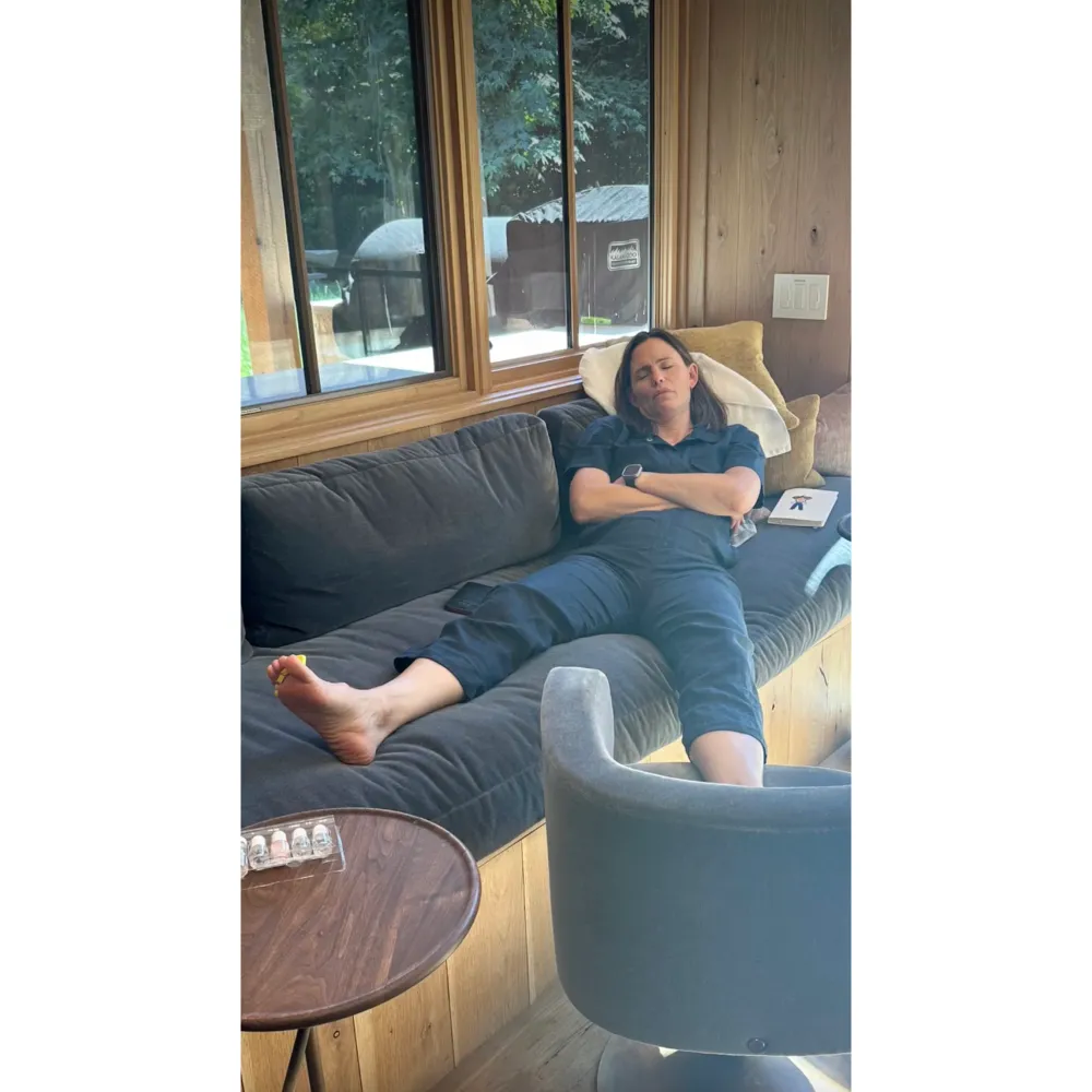 Jennifer Garner Hops on Felt Pretty Trend With Relatable Snapshots