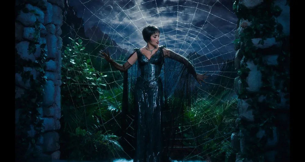 Jennifer Lopez Kiss of the Spider Woman